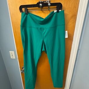 Old Navy Women’s Powersoft 7/8 leggings